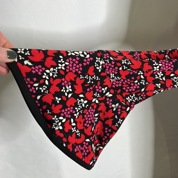 Michael Kors Woodland Red Leaf-Print Matte-Jersey Flounce Dress - Picture 4 of 10